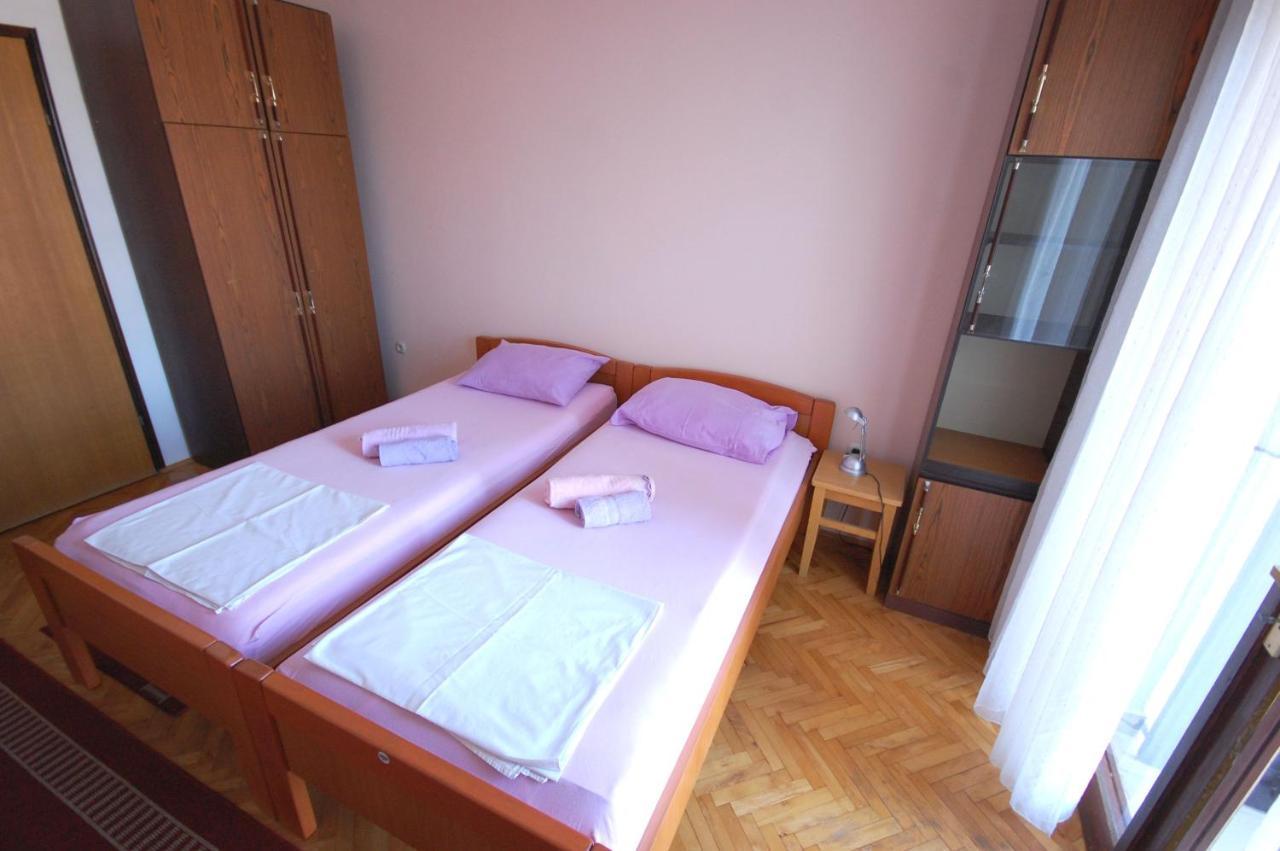 Apartments Dida By El-Pi Tours Njivice Esterno foto