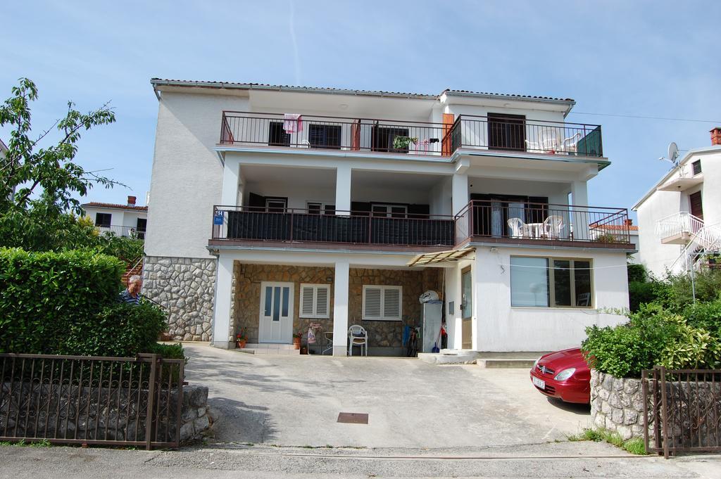 Apartments Dida By El-Pi Tours Njivice Esterno foto