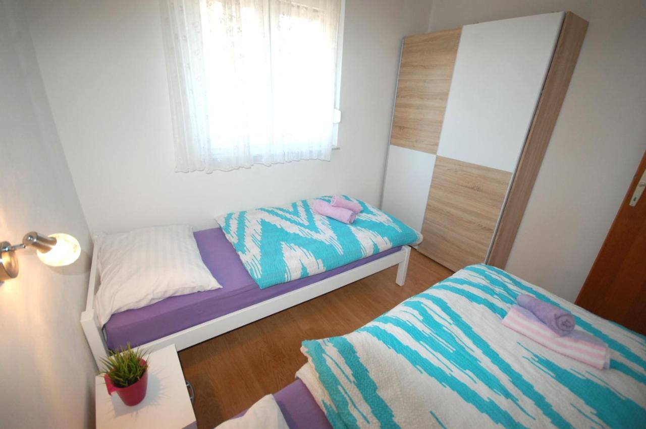 Apartments Dida By El-Pi Tours Njivice Esterno foto